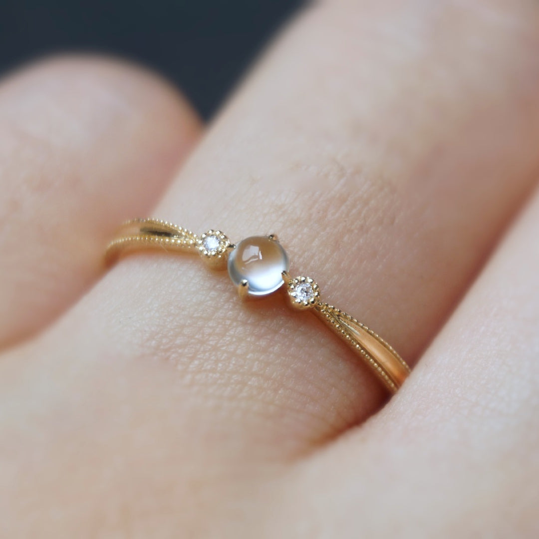 Olivenorma Moonstone Cabochon Inlaid White Zircon Simple Ring