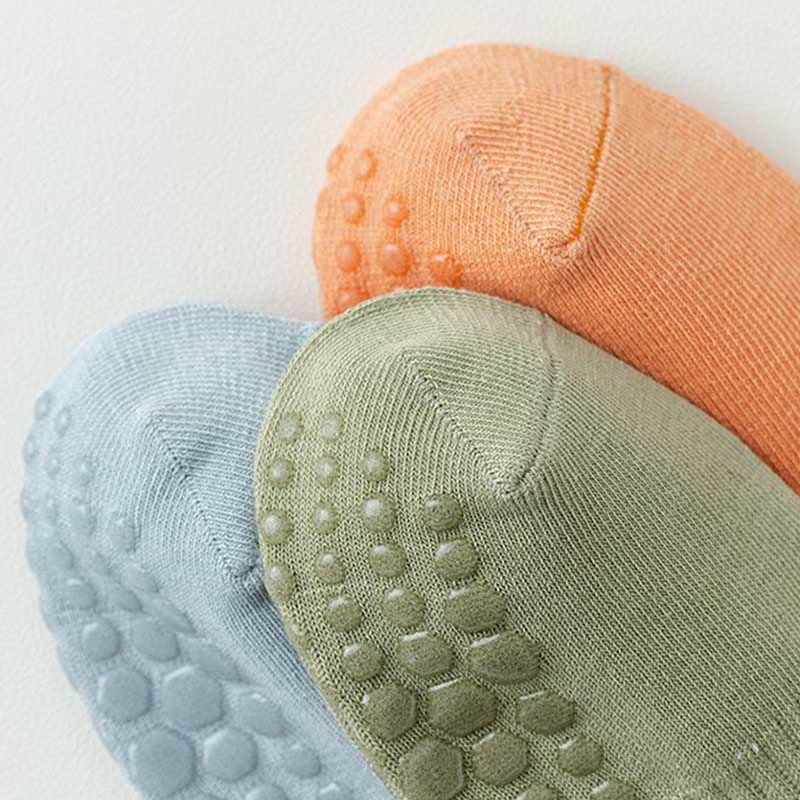 Olivenorma Two-tone Color Grip Sports Yoga Pilates Socks