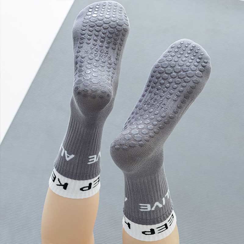 Olivenorma Two-tone Color Grip Sports Yoga Pilates Socks