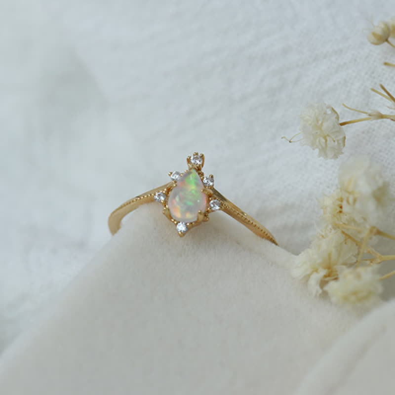 Olivenorma 2pcs Opal White Zircon Crown Ring Set