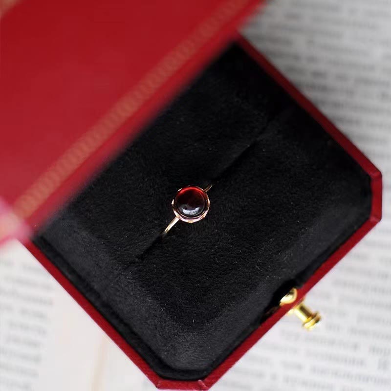 Olivenorma Retro Simple Round Stone Garnet Ring