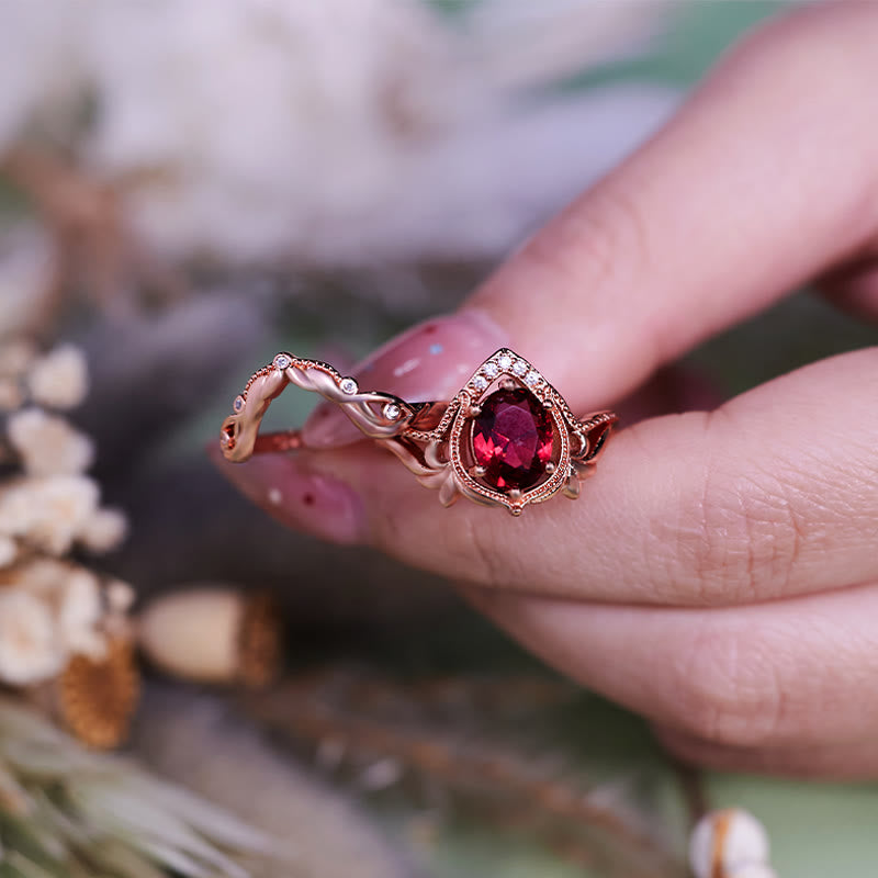 Olivenorma 2Pcs Garnet Opal Zircon Vintage Carved Ring