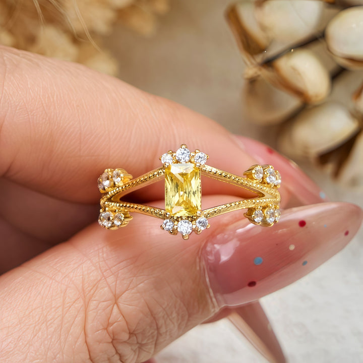 Olivenorma Exquisite Vintage Baguette Cut Citrine Ring