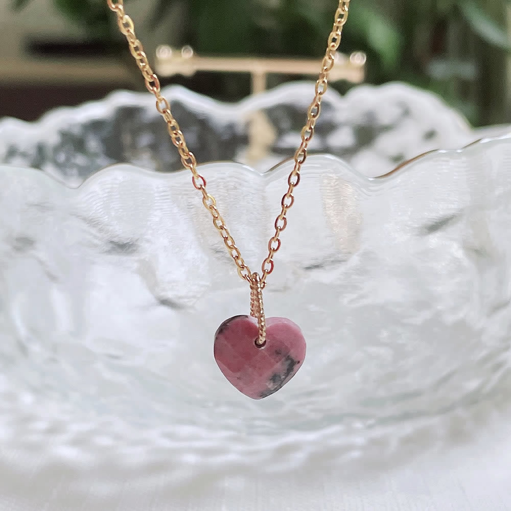 Olivenorma Natural Crystal Heart Cut Titanium Steel Necklace