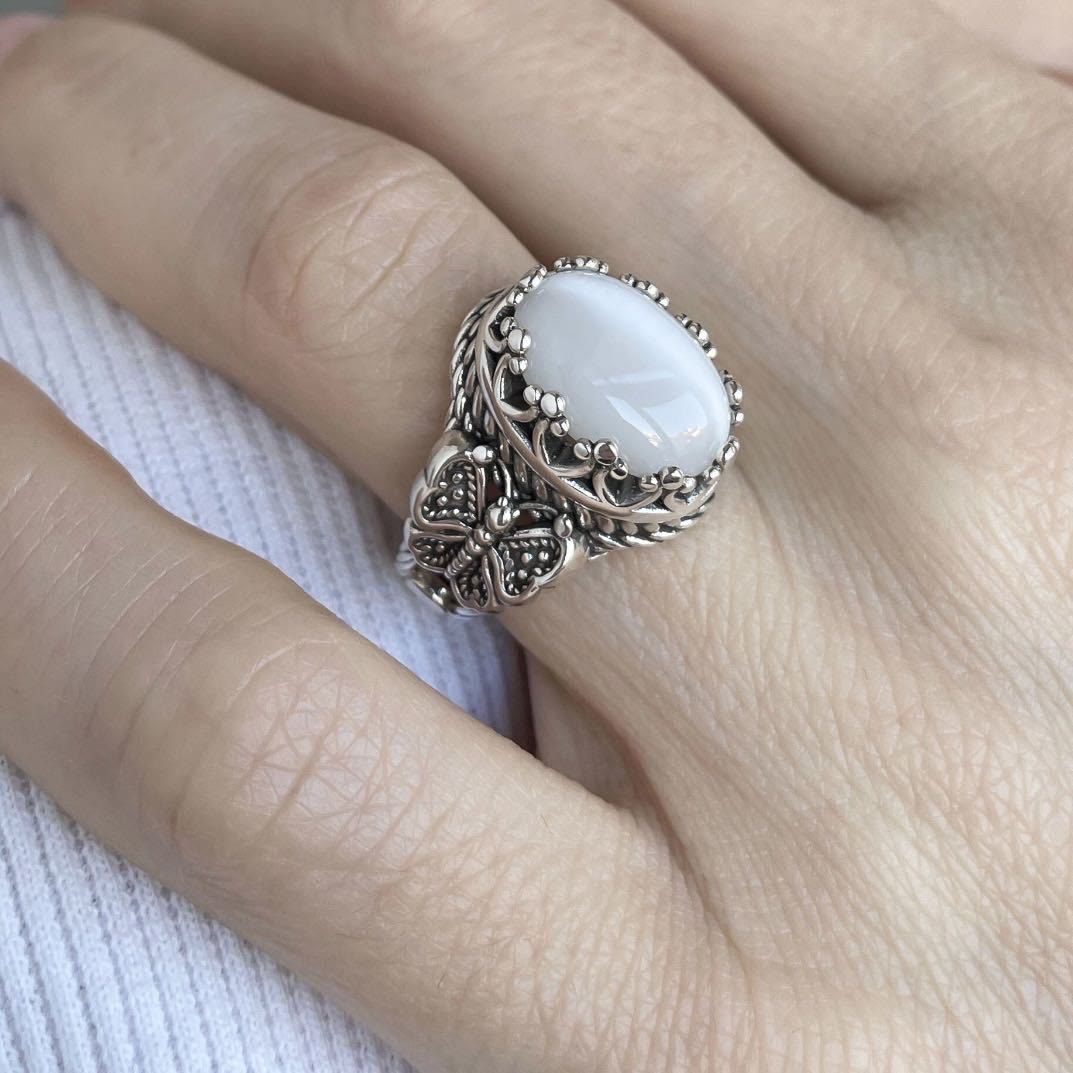 Olivenorma Vintage Oval Cut White Cat's Eye Stone Ring