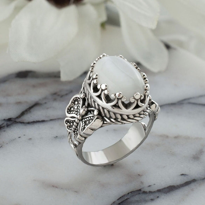 Olivenorma Vintage Oval Cut White Cat's Eye Stone Ring