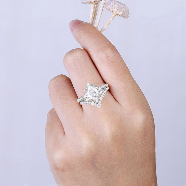 FREE Today: A Crown Designed for a Queen Oval Diamond 2Pcs Ring Set - image 2