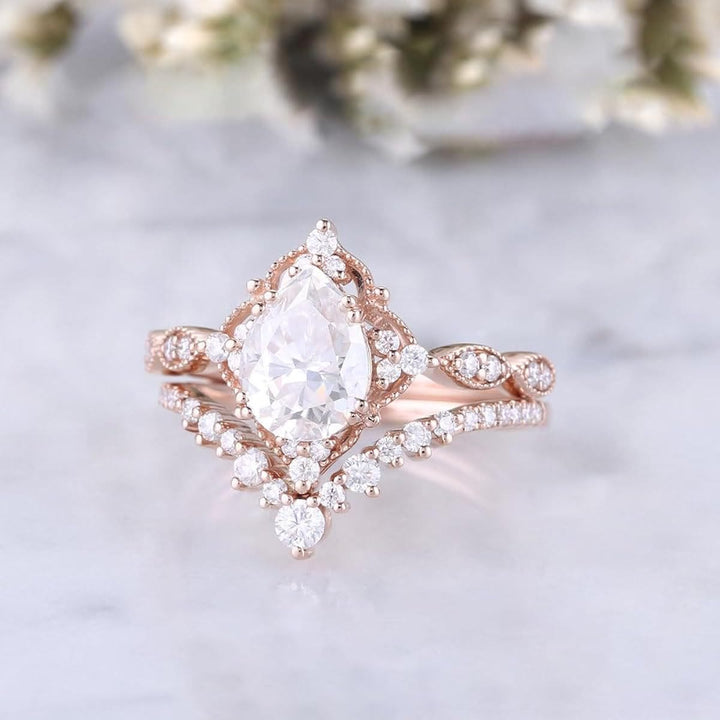 FREE Today: A Crown Designed for a Queen Oval Diamond 2Pcs Ring Set - Rose Golden - US 10 - image 6