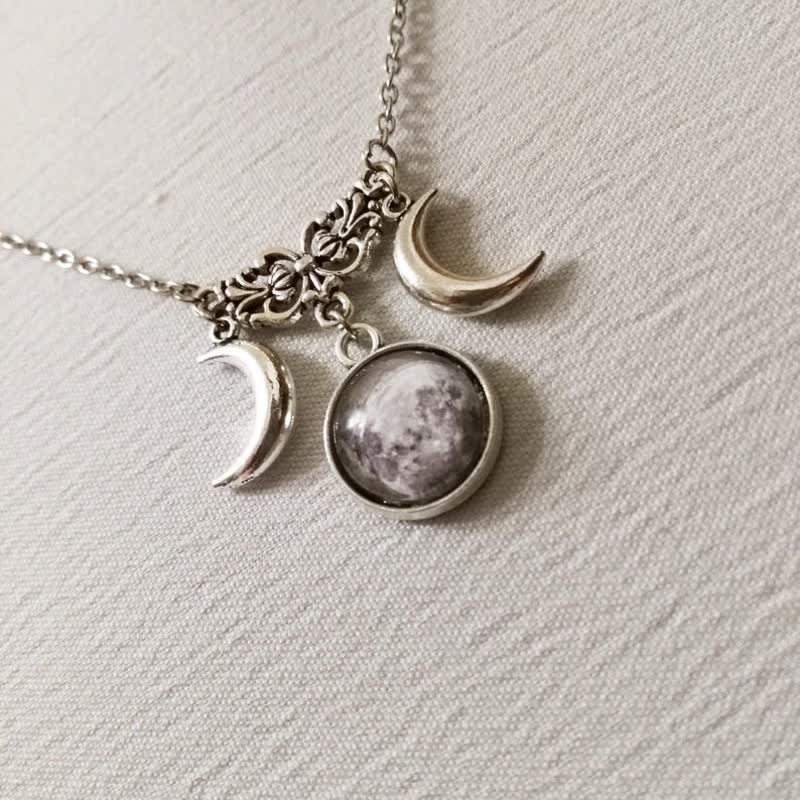 Olivenorma Vintage Double Crescent Moon Glass Necklace