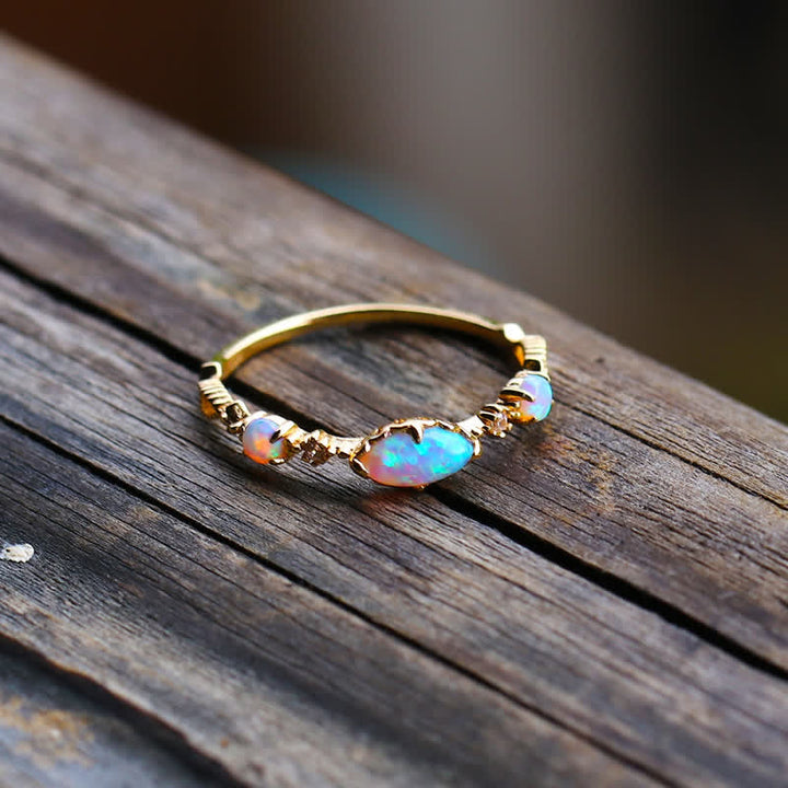 Olivenorma ”Love and Sincerity" - Opal Reki Vintage Ring