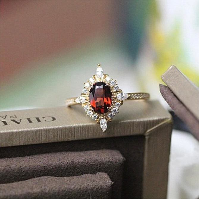 Olivenorma Vintage Ruby "Miss Rose" Atmosphere Ring