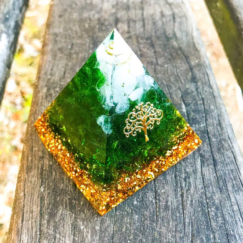 Olivenorma Heart of Nature Green Jade & Clear Quartz Orgone Pyramid - image 3