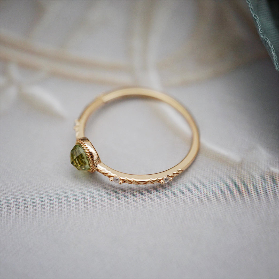 Olivenorma Natural Round Cut Green Peridot Ring