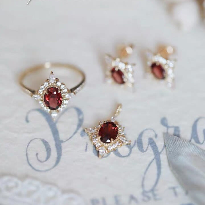 Olivenorma Vintage Ruby "Miss Rose" Atmosphere Ring
