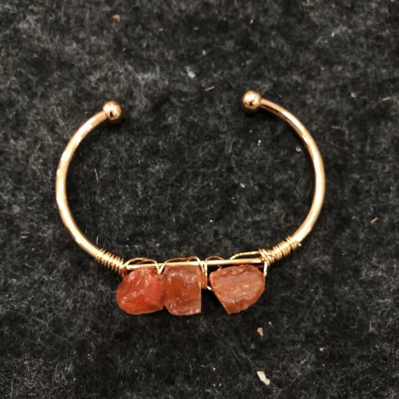 Olivenorma  Vintage Raw Crystal Gemstone Bracelet