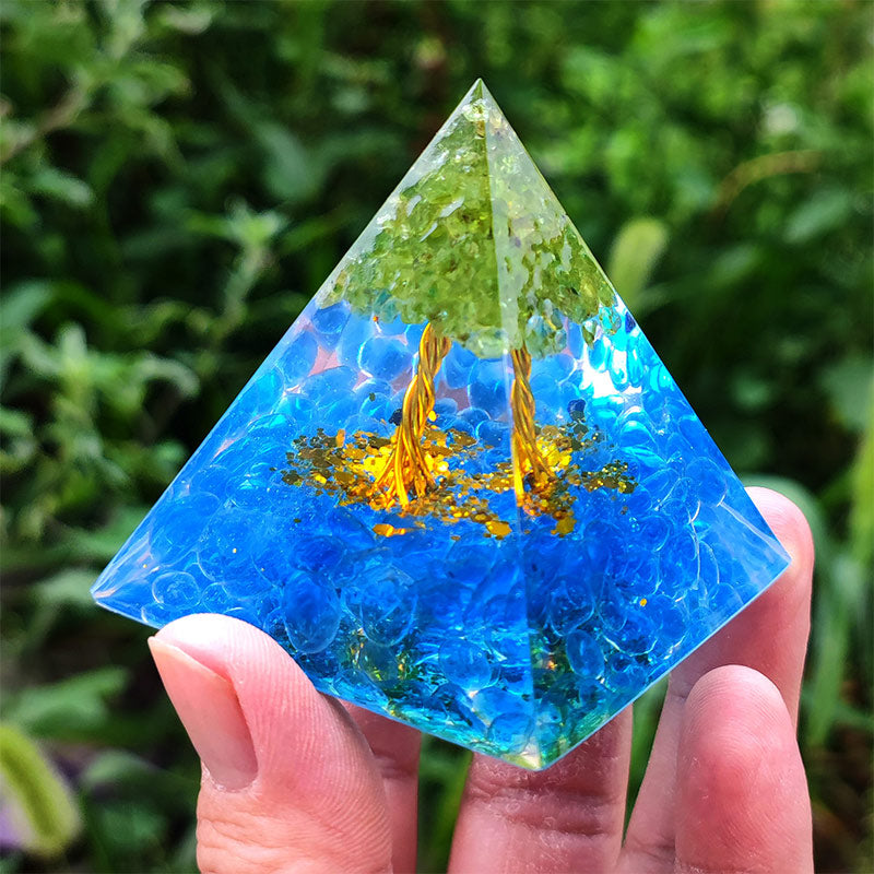 (Clearance 30% OFF / CODE: OFF30) - Olivenorma Kyanite with Peridot Tree Of Life Orgone Pyramid