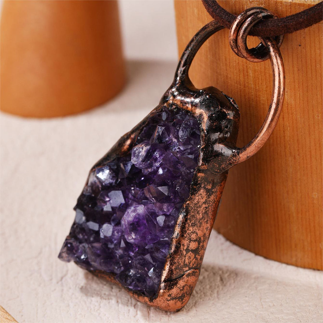 OlivenormaNatural Rough Stone Irregular Pendant Leather Rope Necklace