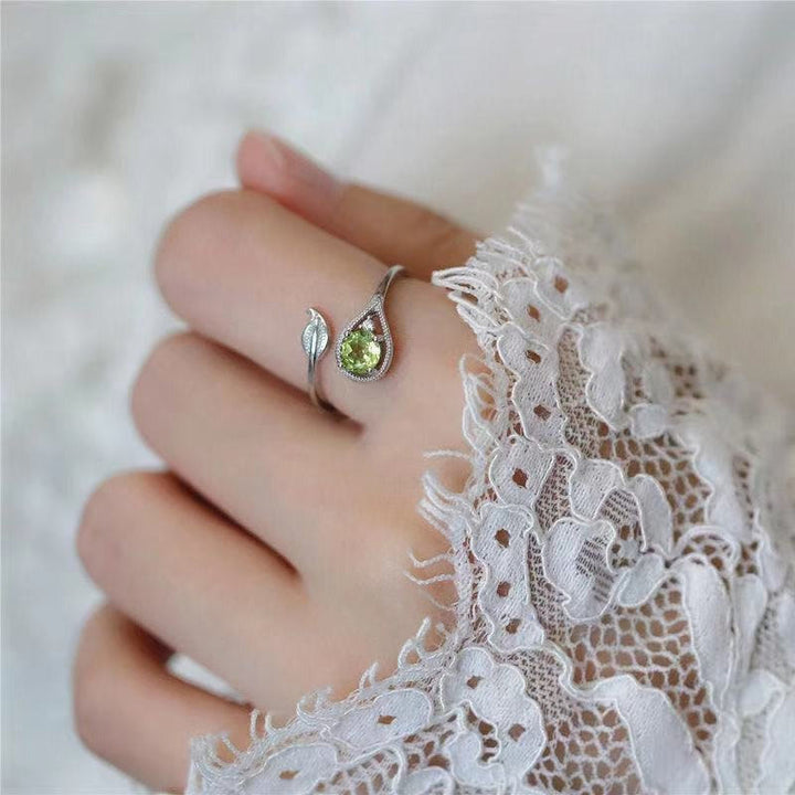 Olivenorma Vintage Delicate Peridot Leaf Ring