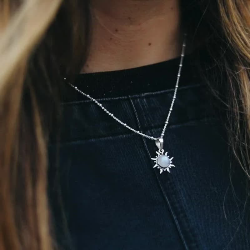 Olivenorma Bohemia Vintage Sun Opal Necklace