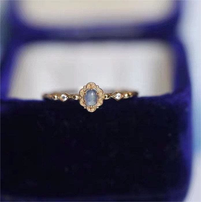Olivenorma Vintage Natural Aquamarine Daisy Flowers Ring