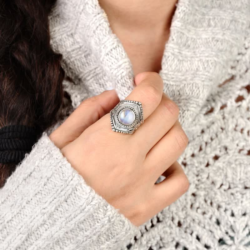 Bohemia Retro Moonstone Silver Ring