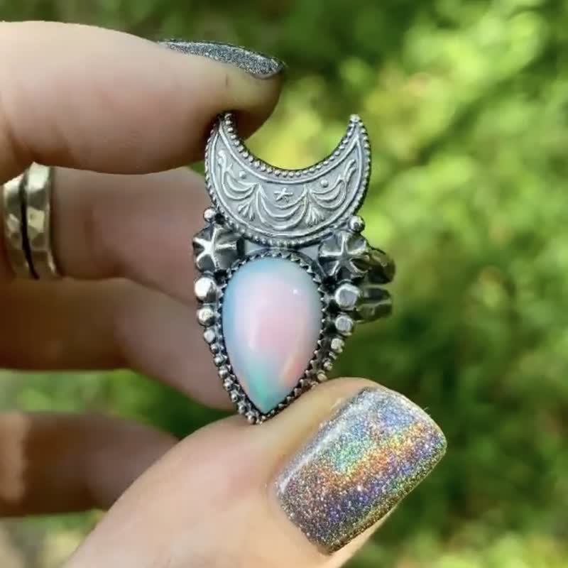 Olivenorma Vintage Moonstone Water Drop And Moon Necklace