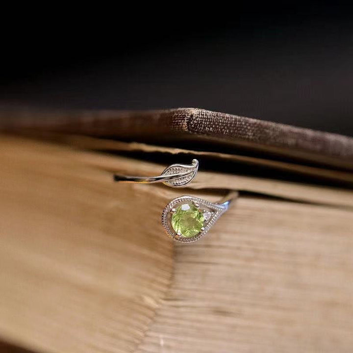 Olivenorma Vintage Delicate Peridot Leaf Ring