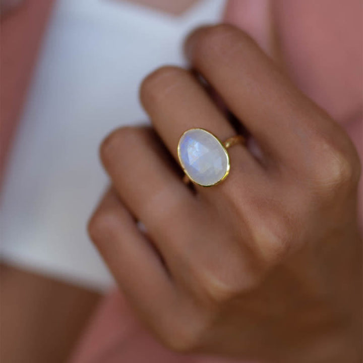 Olivenorma Intellectual Elegance Moonstone Ring