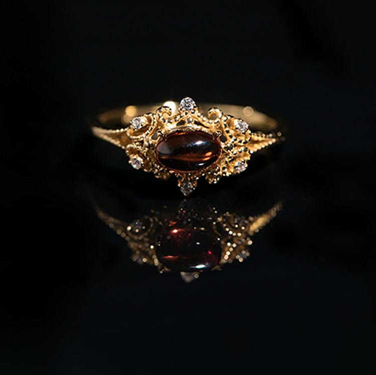 Olivenorma Night Rose-Natural Garnet Ring