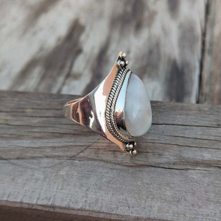 Olivenorma Moonstone Retro Ring