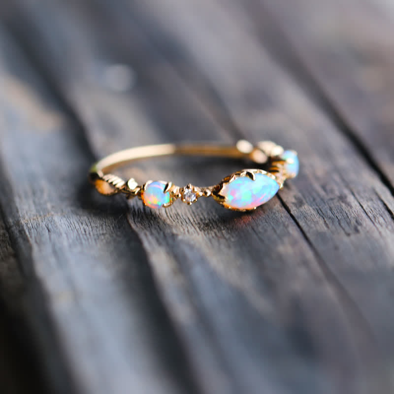 Olivenorma ”Love and Sincerity" - Opal Reki Vintage Ring