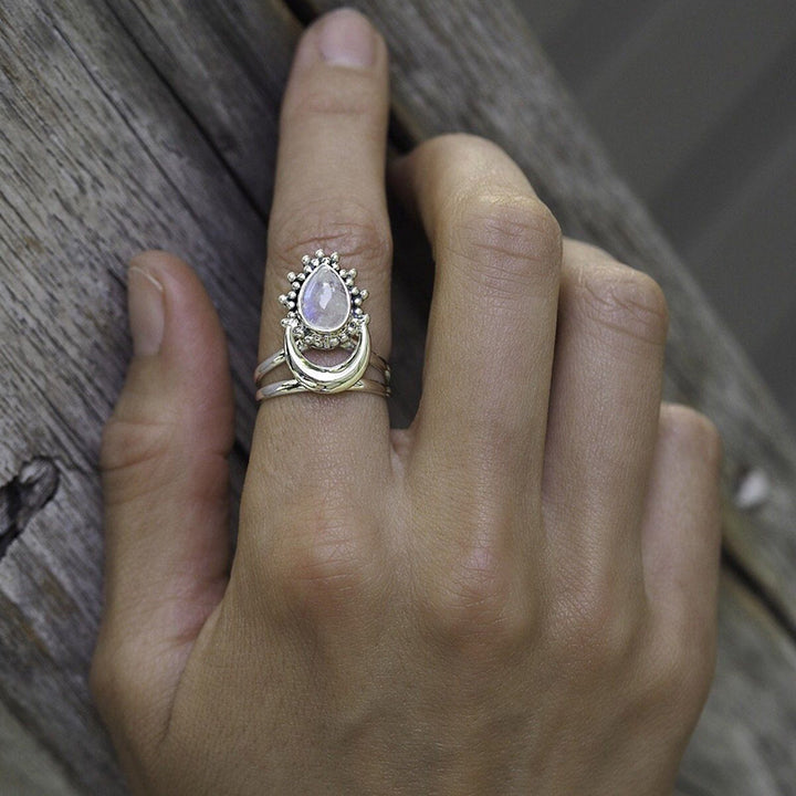 The Crescent Moon Moonstone Ring