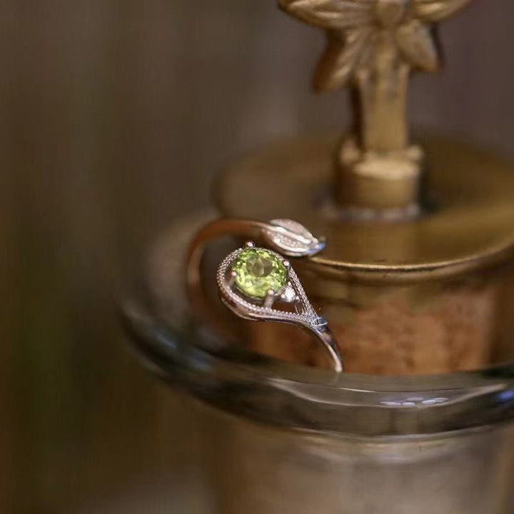 Olivenorma Vintage Delicate Peridot Leaf Ring