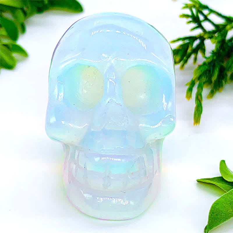 Olivenorma Natural Crystal Skull Halloween Decoration