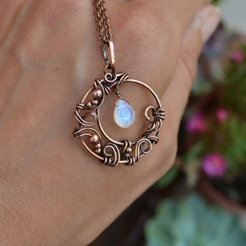 Olivenorma Bohemia Creative Moonstone Crescent Moon Necklace