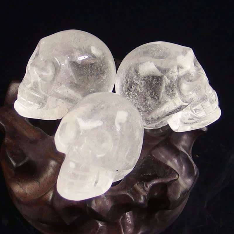 Olivenorma Natural Crystal Skull Halloween Decoration